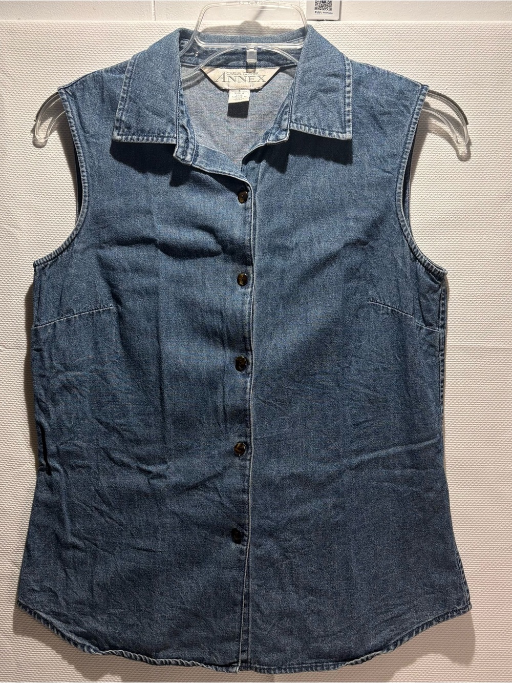 ANNEX Sleeveless Denim Button-Front Top - Medium Blue